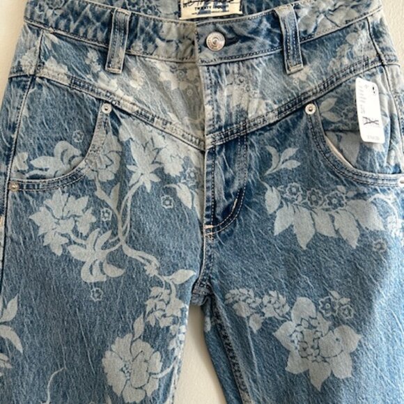 We The Free FP Blue Sky Yoke Floral Naomi Printed Slim Flare Mid Rise Jeans NWT - Picture 5 of 16